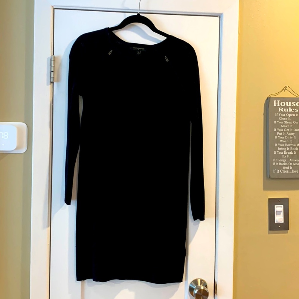 Banana Republic black knit sweater dress. Looks great on. Size XS. Could fit S.